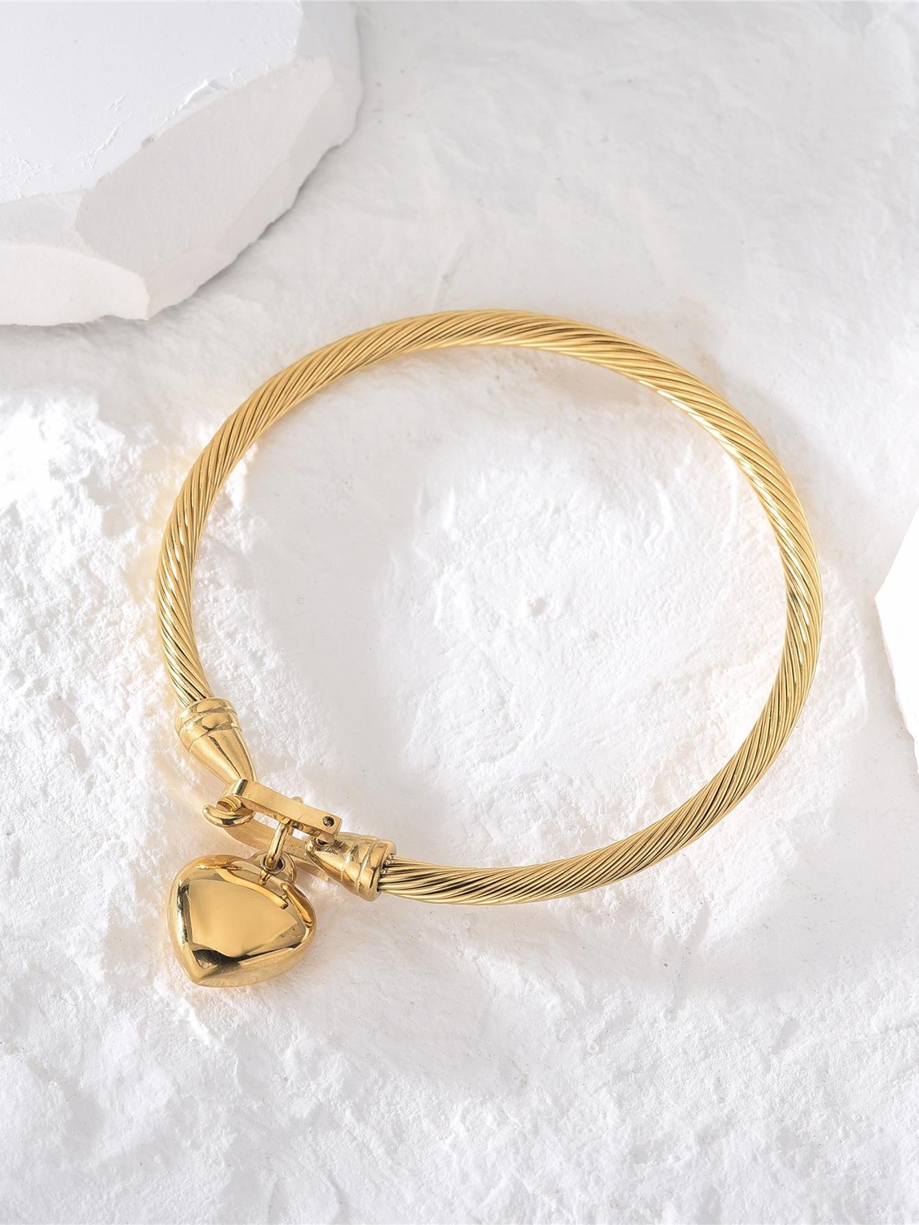Lara Heart Bangle