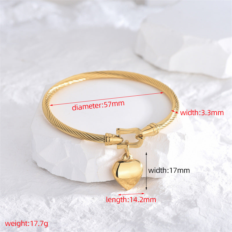 Lara Heart Bangle