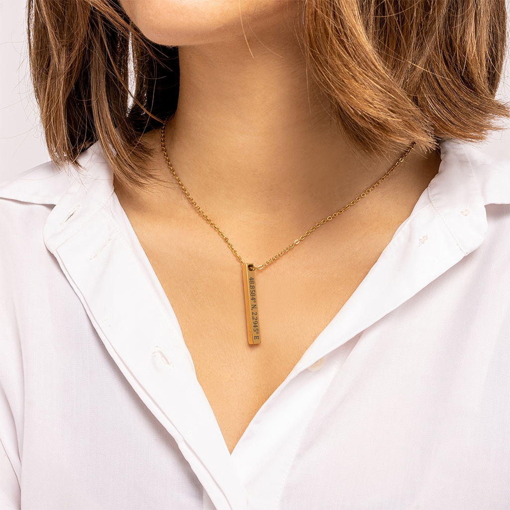 Amazing Girlfriend Coordinates bar Necklace