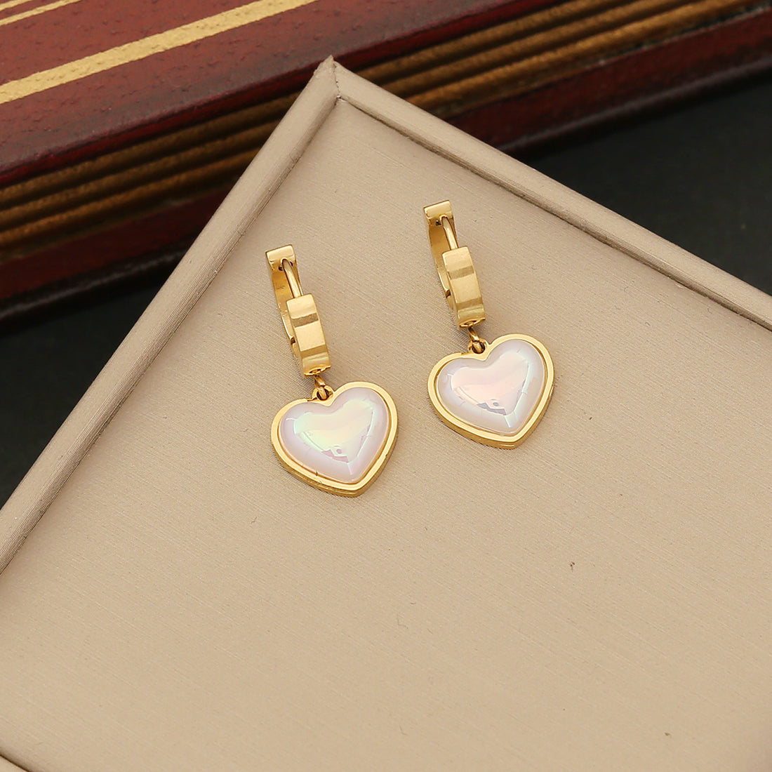 Pearlite Heart Necklace and earrings set