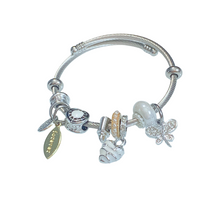 Load image into Gallery viewer, Pearl Heart Charm Bracelet
