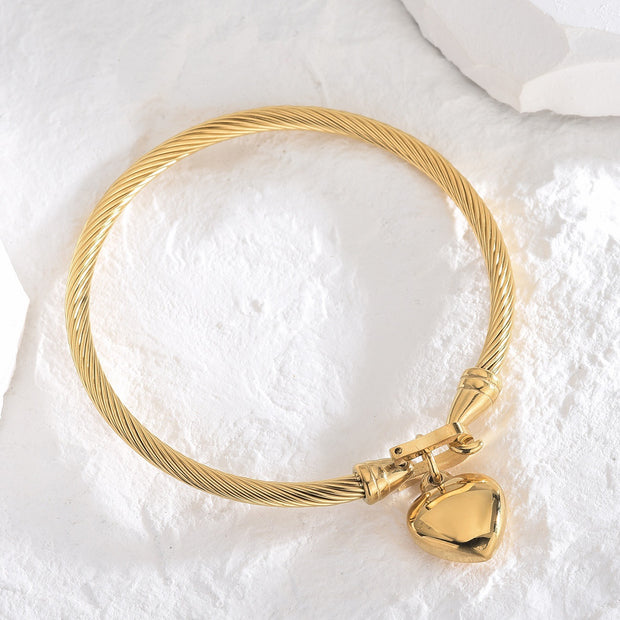 Lara Heart Bangle