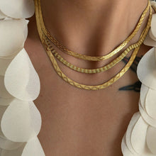 Load image into Gallery viewer, Riveria Necklace
