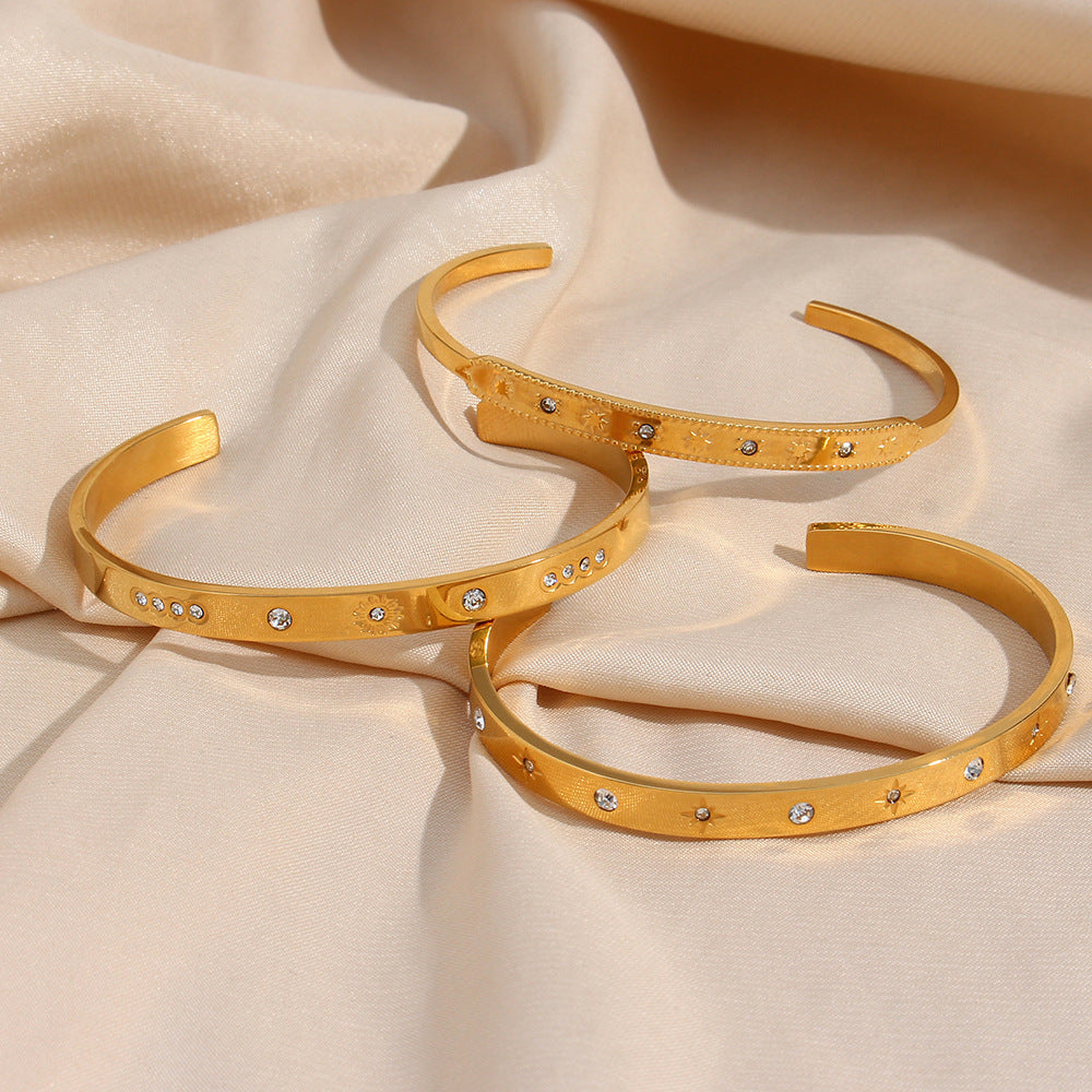 SELENA Gold Bangle