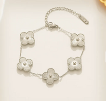 Load image into Gallery viewer, Summer clover Bracelet - Stainless steel
