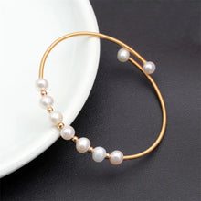 Load image into Gallery viewer, Siren Freshwater Pearl Bangle
