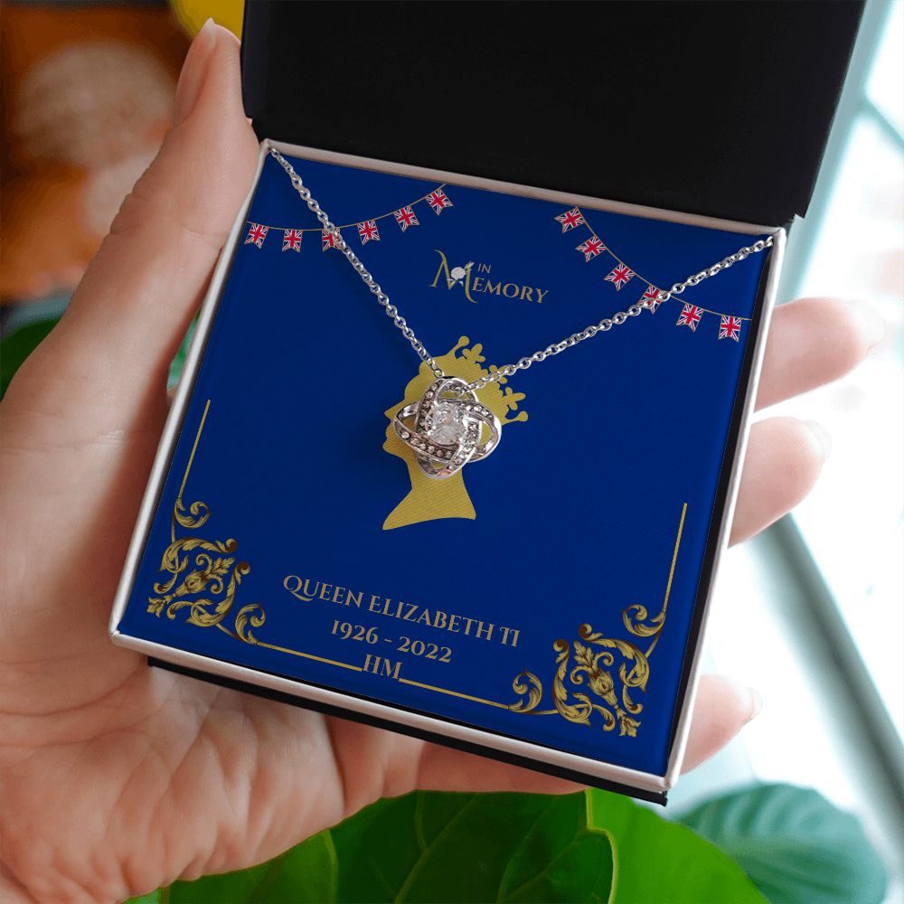 HM Queen Elizabeth Memorial 18K Gold Necklace
